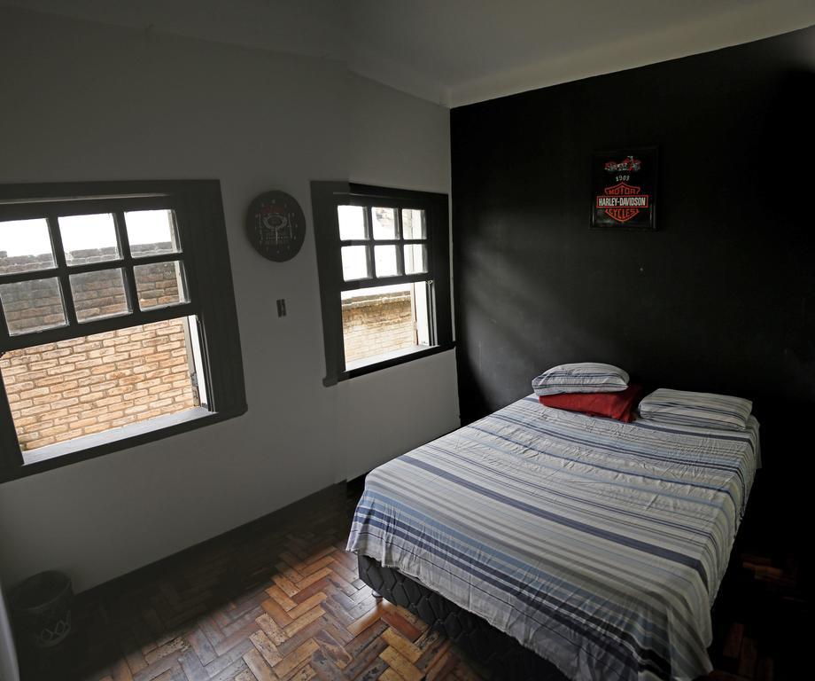 Buena Vista Hostel Ору-Прету Номер фото